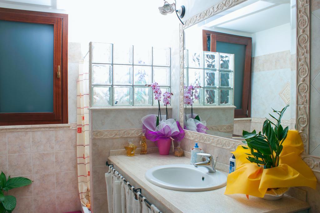 Bed and Breakfast Il Vecchioliveto Di Ornella à Marrùbiu Chambre photo