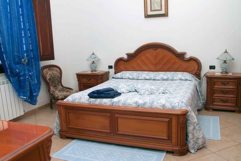 Bed and Breakfast Il Vecchioliveto Di Ornella à Marrùbiu Chambre photo