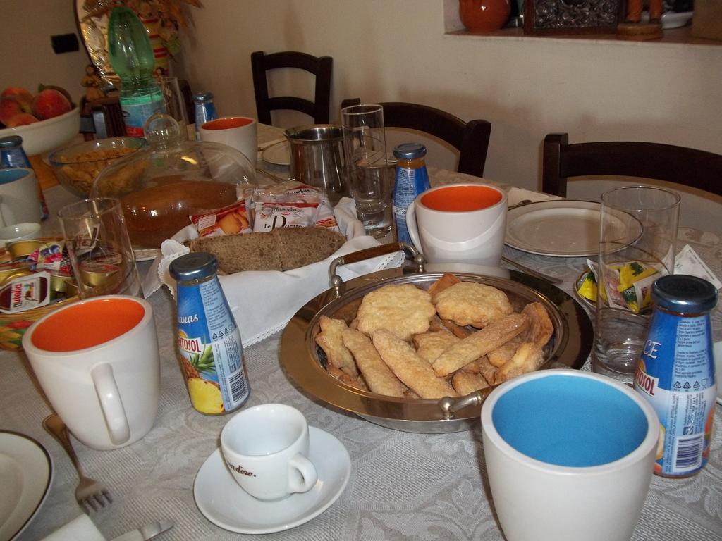 Bed and Breakfast Il Vecchioliveto Di Ornella à Marrùbiu Chambre photo